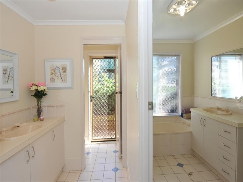 13 Kurrajong Court, Meringandan West QLD 4352