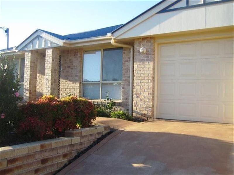 1/105 South Street, Rangeville QLD 4350