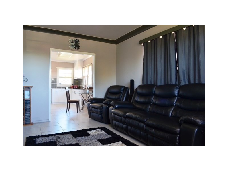 14 Vera Street, Newtown QLD 4350