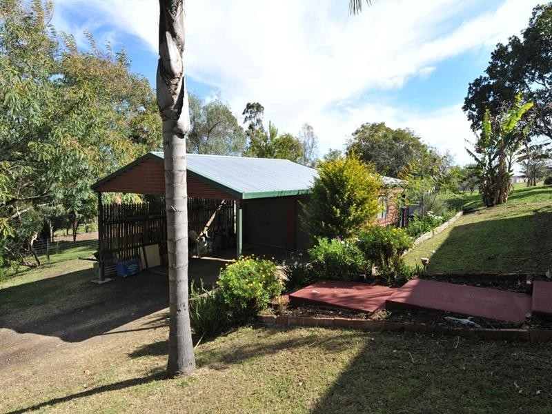 11 Hillview Crescent, Gowrie Junction QLD 4352