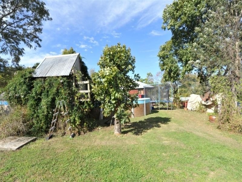 11 Hillview Crescent, Gowrie Junction QLD 4352