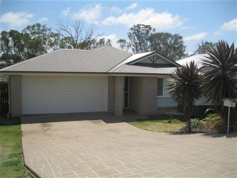 39 Sunset Drive, Glenvale QLD 4350