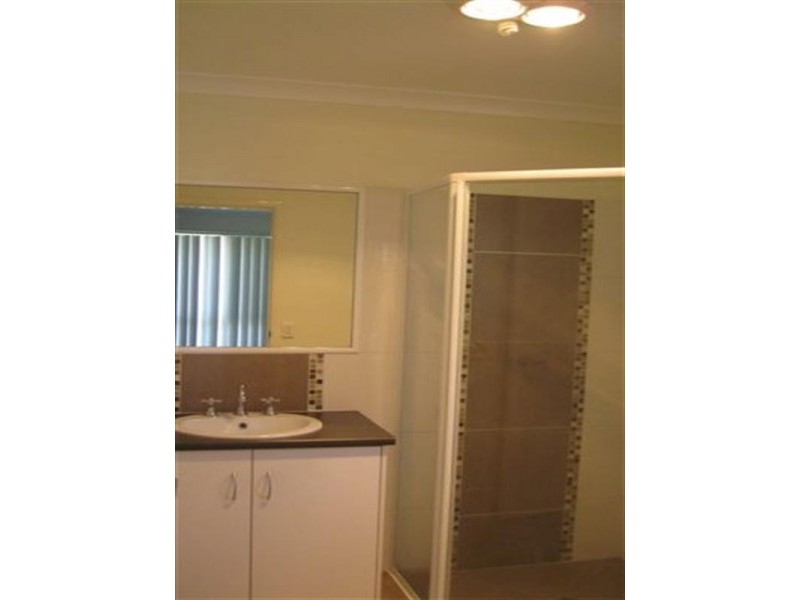 39 Sunset Drive, Glenvale QLD 4350
