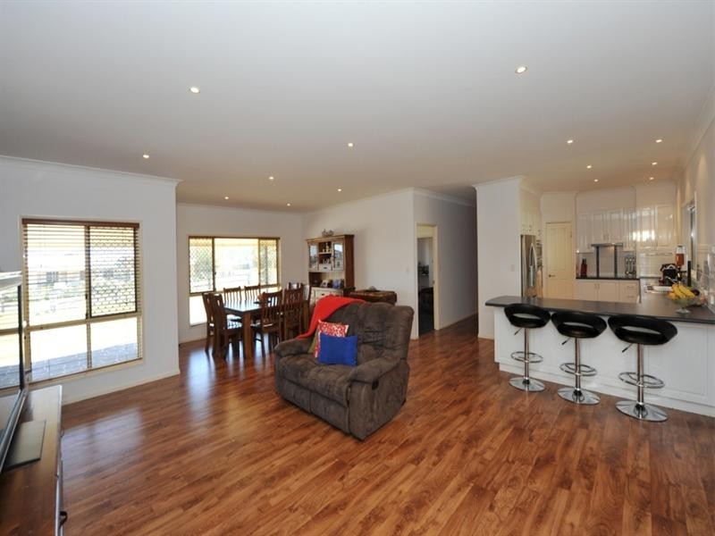 3 Madison Court, Glenvale QLD 4350