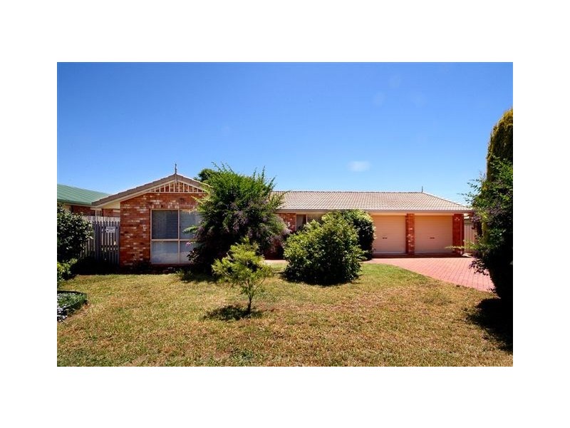 5 Carmen Street, Kearneys Spring QLD 4350