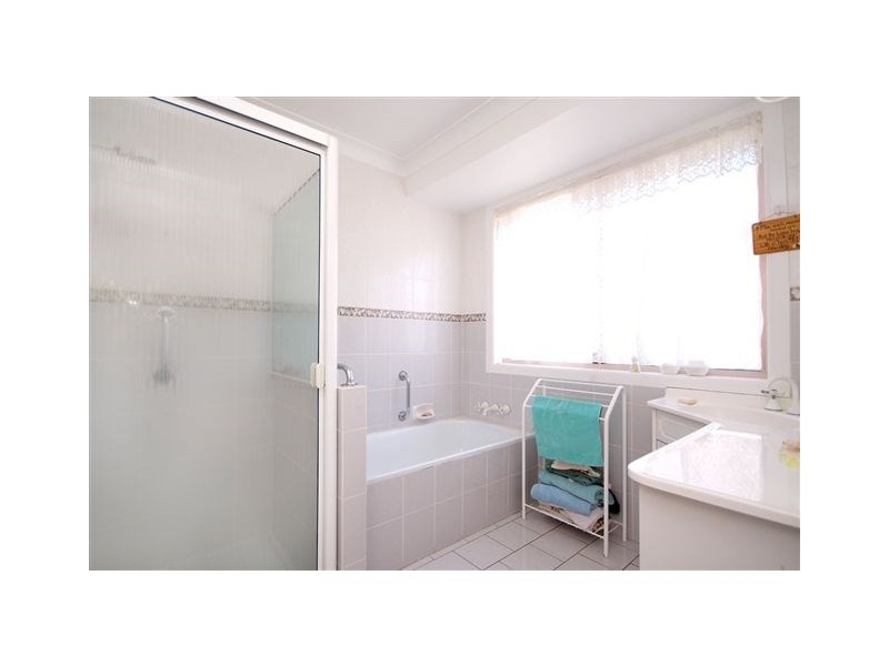 5 Carmen Street, Kearneys Spring QLD 4350