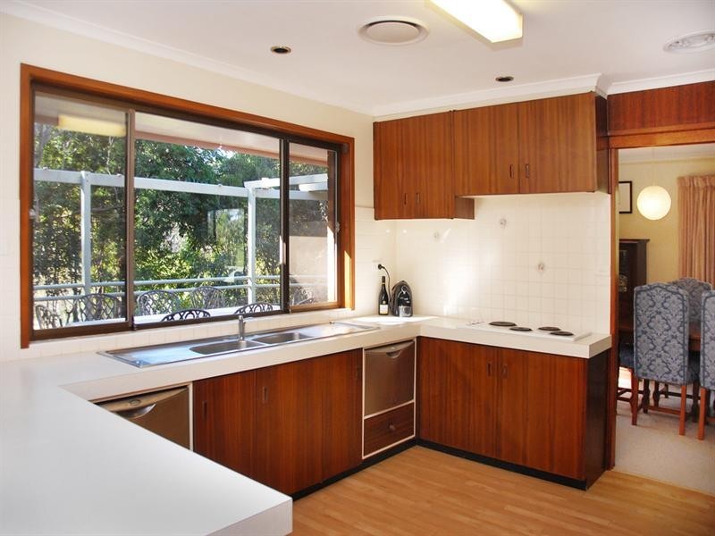 11 Dorge Street, Middle Ridge QLD 4350
