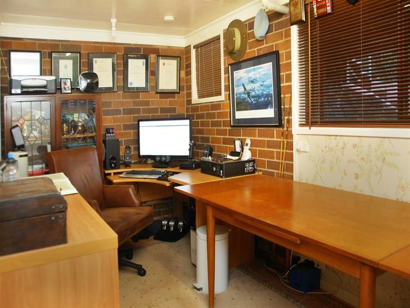 11 Dorge Street, Middle Ridge QLD 4350