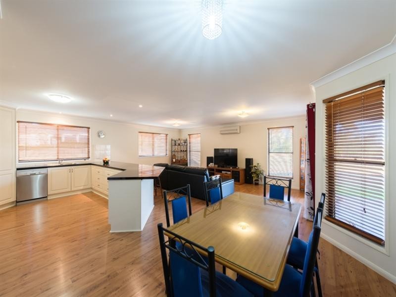 5 Jacqueline Street, Glenvale QLD 4350