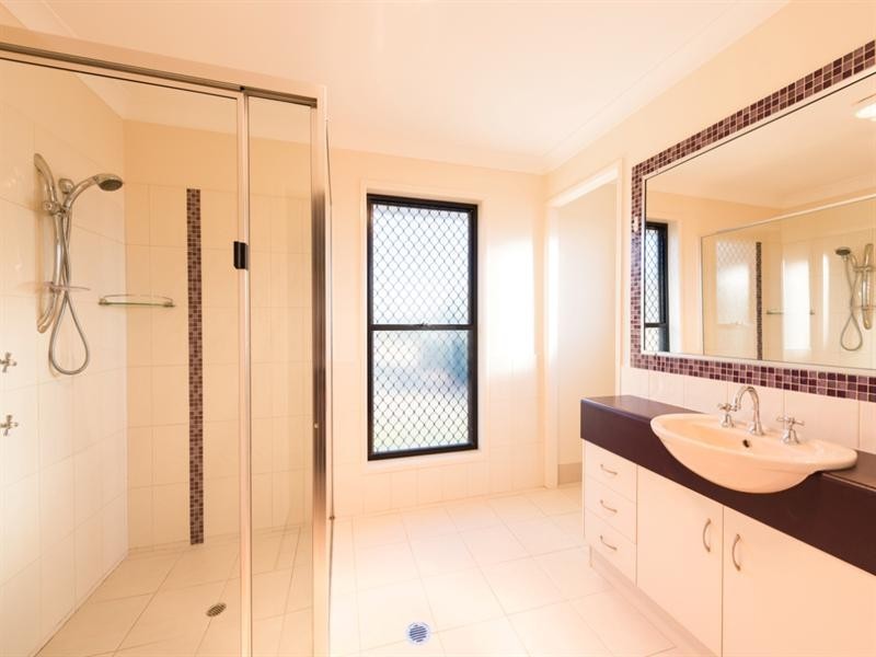 5 Jacqueline Street, Glenvale QLD 4350