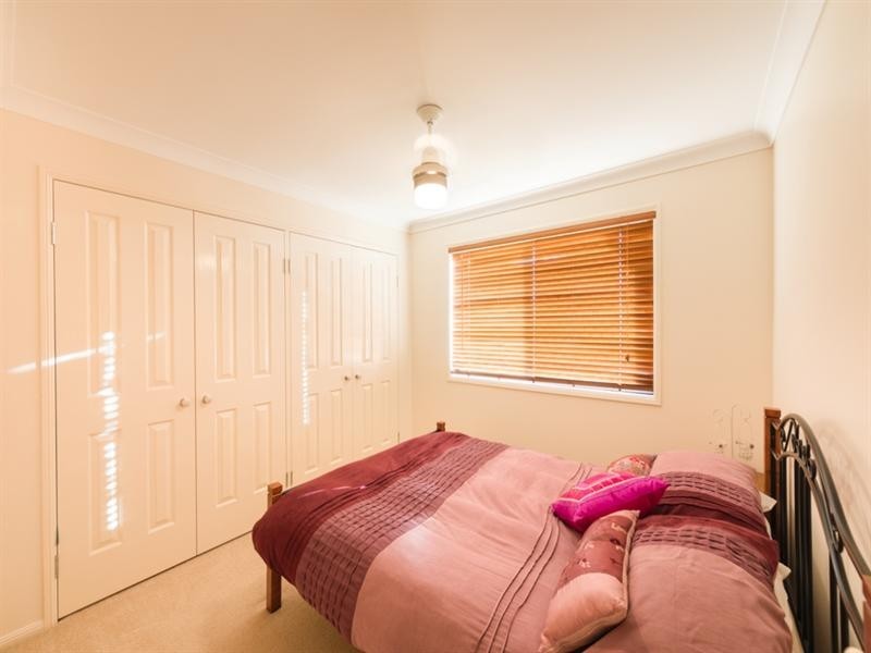 5 Jacqueline Street, Glenvale QLD 4350