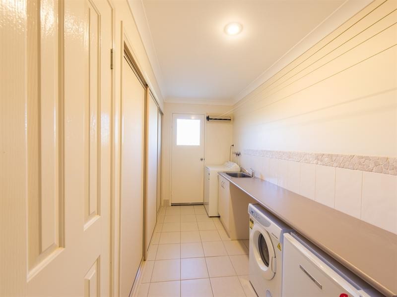 5 Jacqueline Street, Glenvale QLD 4350