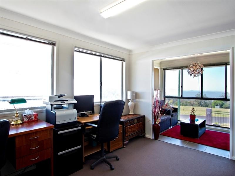 41 Martini Street, Mount Lofty QLD 4350