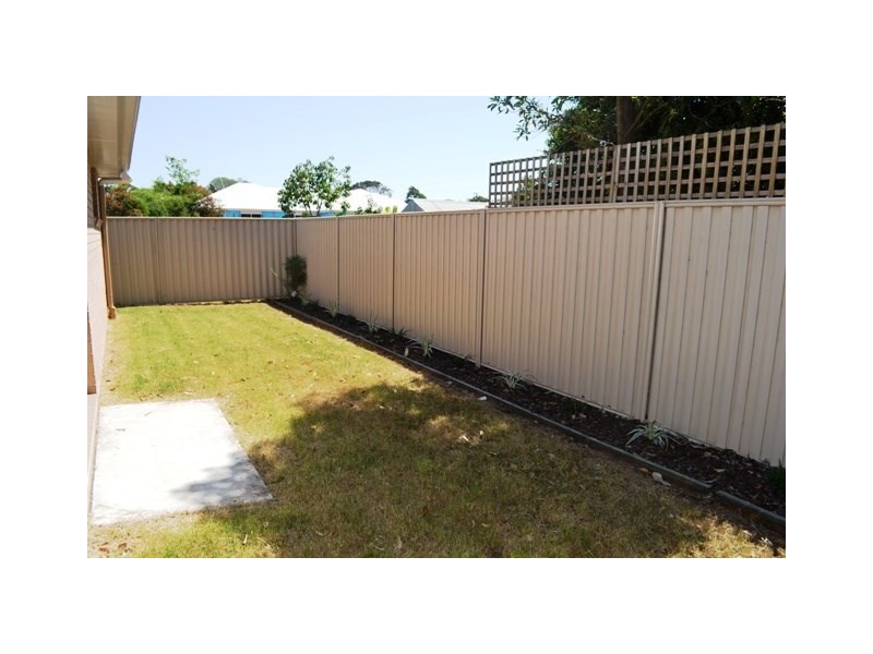 2/3 Phyllis Street, Harristown QLD 4350