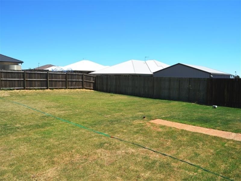 11 Heron Court, Kleinton QLD 4352