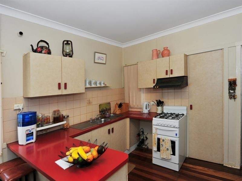 48 and 50 Rob Street, Newtown QLD 4350