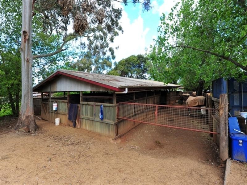 48 and 50 Rob Street, Newtown QLD 4350