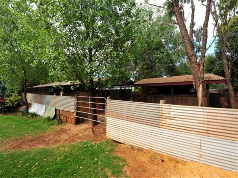 48 and 50 Rob Street, Newtown QLD 4350