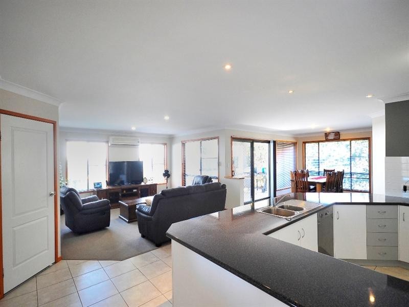 538 Hume Street, Middle Ridge QLD 4350