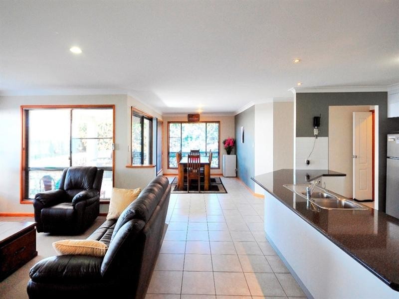 538 Hume Street, Middle Ridge QLD 4350