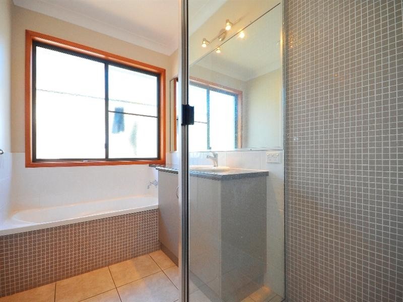 538 Hume Street, Middle Ridge QLD 4350