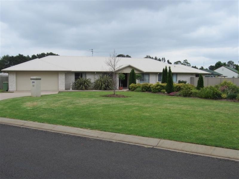 32 Bunya View Drive, Highfields QLD 4352