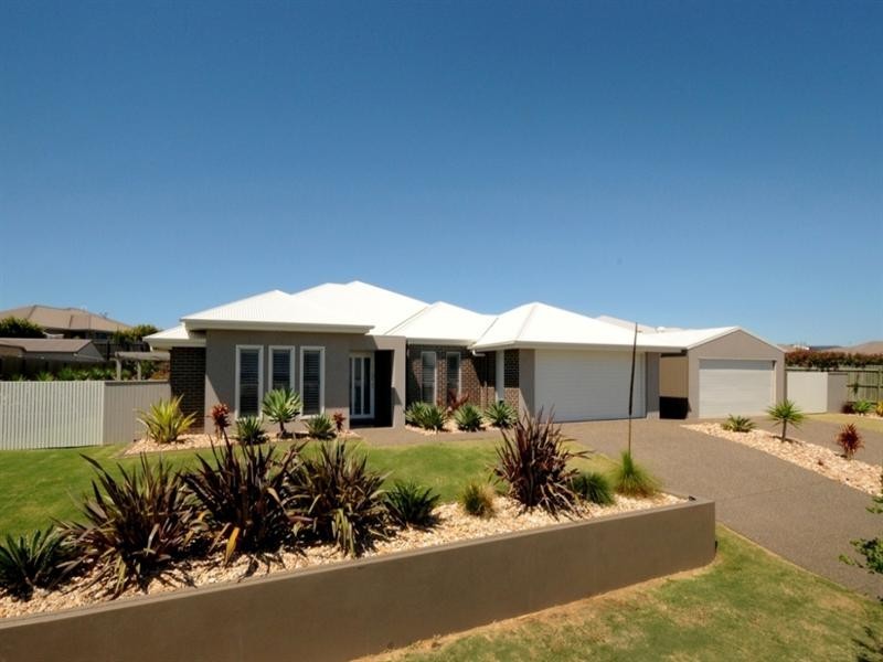 5 Wagtail Drive, Highfields QLD 4352
