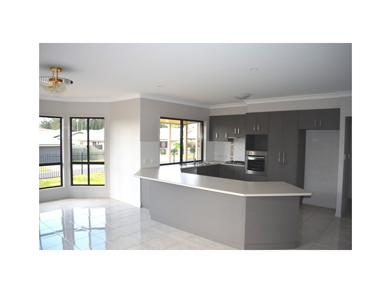 12 Currawong Street, Rangeville QLD 4350