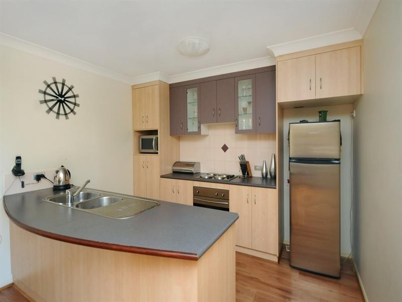 1/4a Cox Street, Wilsonton QLD 4350