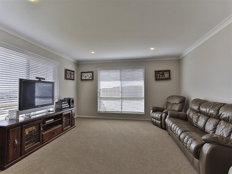 10 Devoran Street, Kleinton QLD 4352