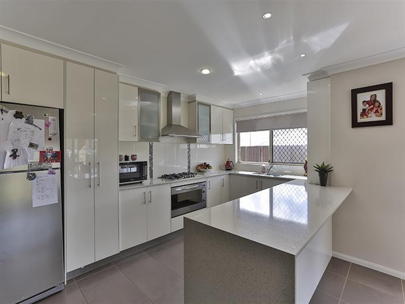 10 Devoran Street, Kleinton QLD 4352