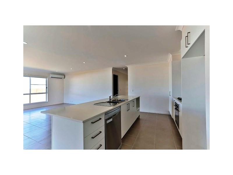 30 Edwin Street, Westbrook QLD 4350