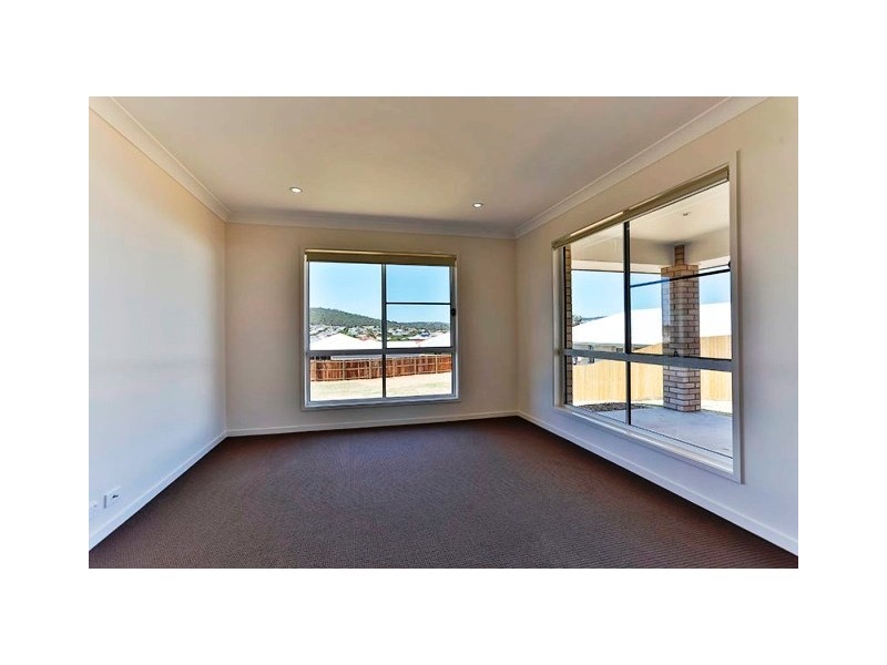 30 Edwin Street, Westbrook QLD 4350