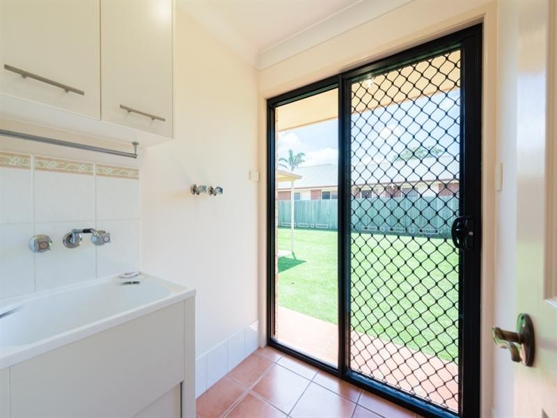 2 Weis Crescent, Middle Ridge QLD 4350