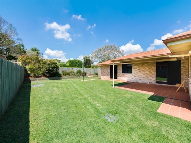 2 Weis Crescent, Middle Ridge QLD 4350