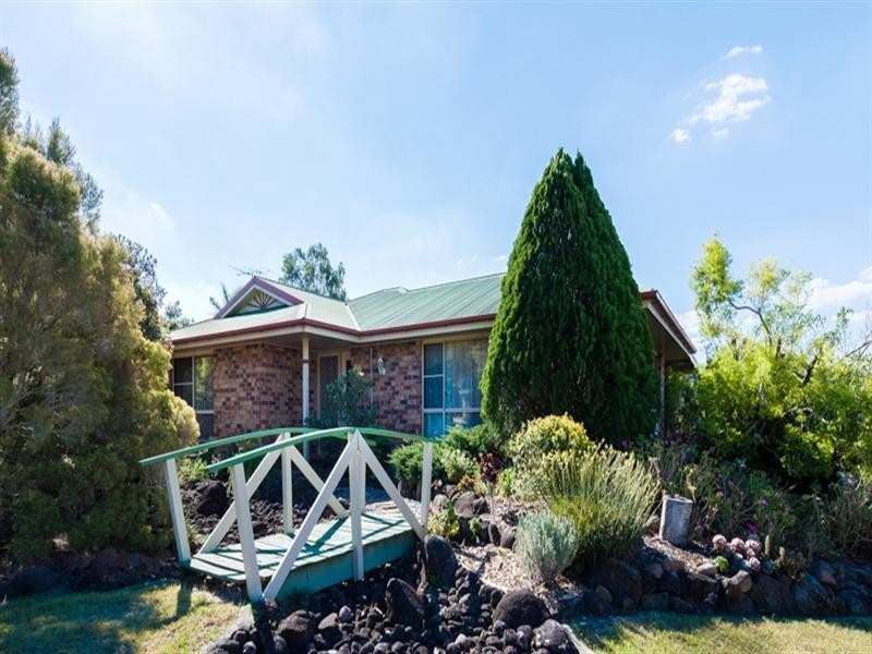 12 Debra Street, Withcott QLD 4352