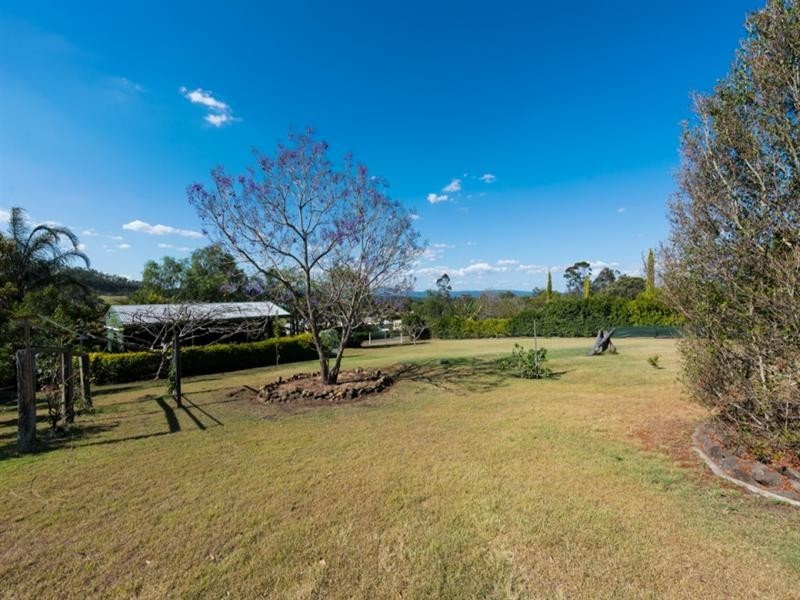 12 Debra Street, Withcott QLD 4352