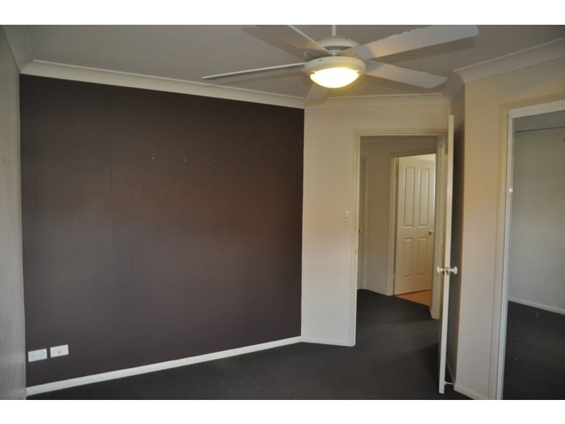 2/396 West Street, Kearneys Spring QLD 4350