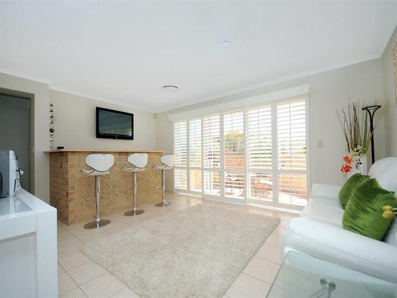 12 Dalston Court, Mount Lofty QLD 4350
