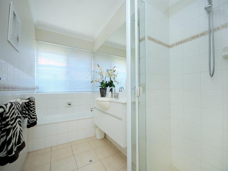 12 Dalston Court, Mount Lofty QLD 4350