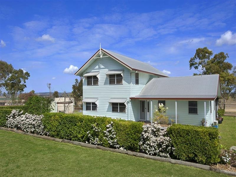 11 Jannuschs Road, Gowrie Mountain QLD 4350