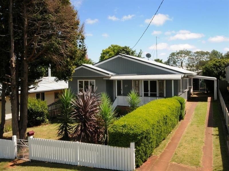 37 Drummond Street, Rangeville QLD 4350