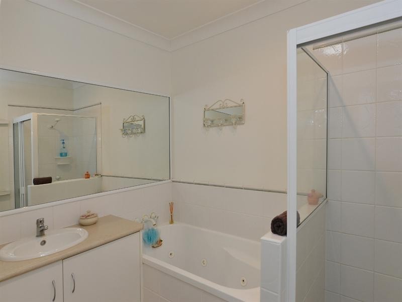 2/35a Searle Street, South Toowoomba QLD 4350