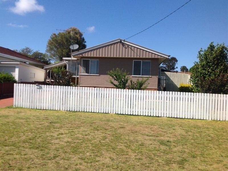 20 Avondale Street, Newtown QLD 4350