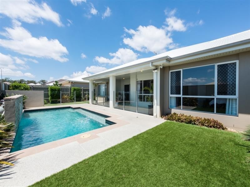 15 Saba Court, Middle Ridge QLD 4350