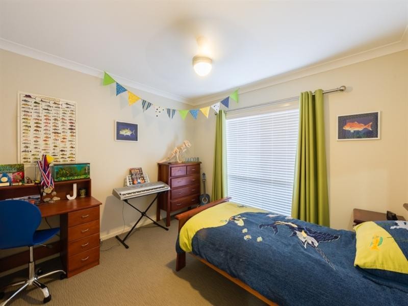 15 Saba Court, Middle Ridge QLD 4350