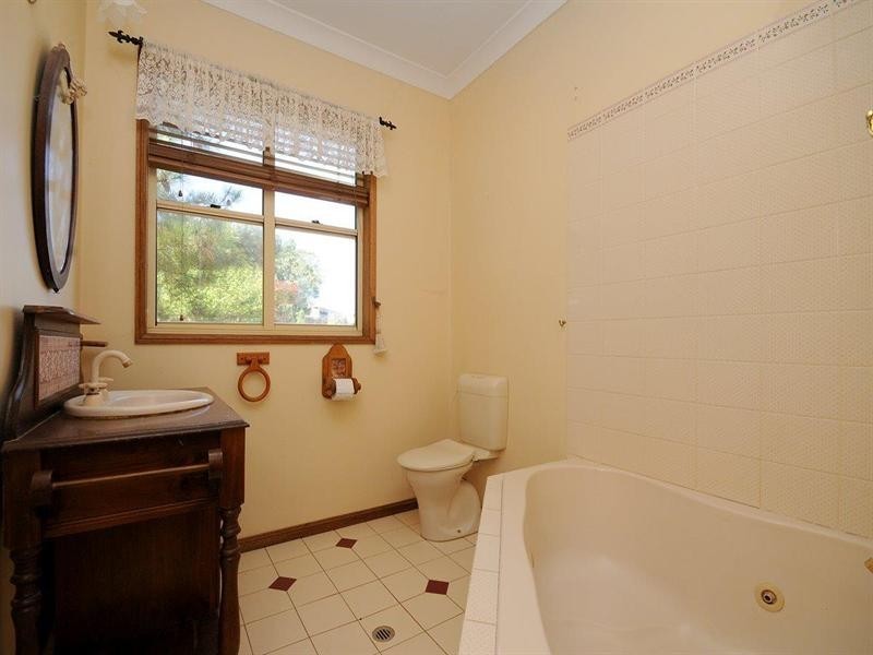 19 Bowtell Drive, Highfields QLD 4352