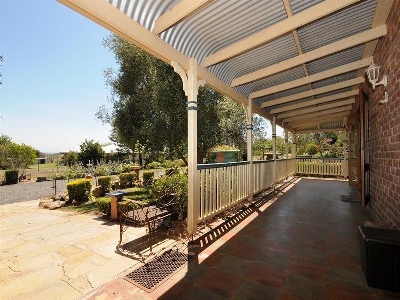 19 Bowtell Drive, Highfields QLD 4352