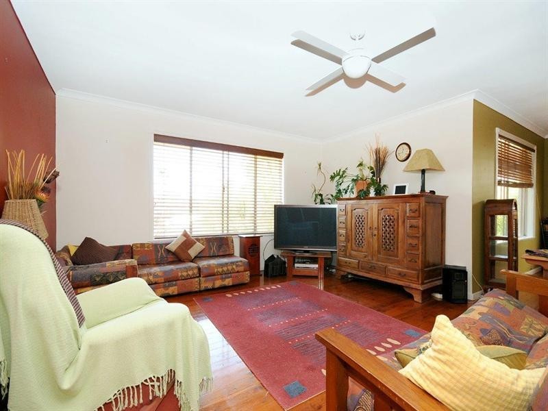 102 Long Street, Centenary Heights QLD 4350