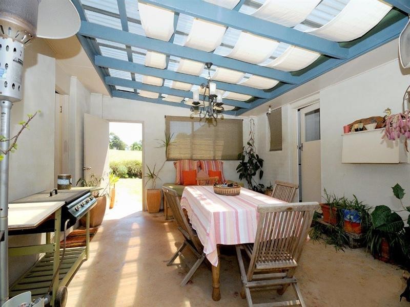 102 Long Street, Centenary Heights QLD 4350